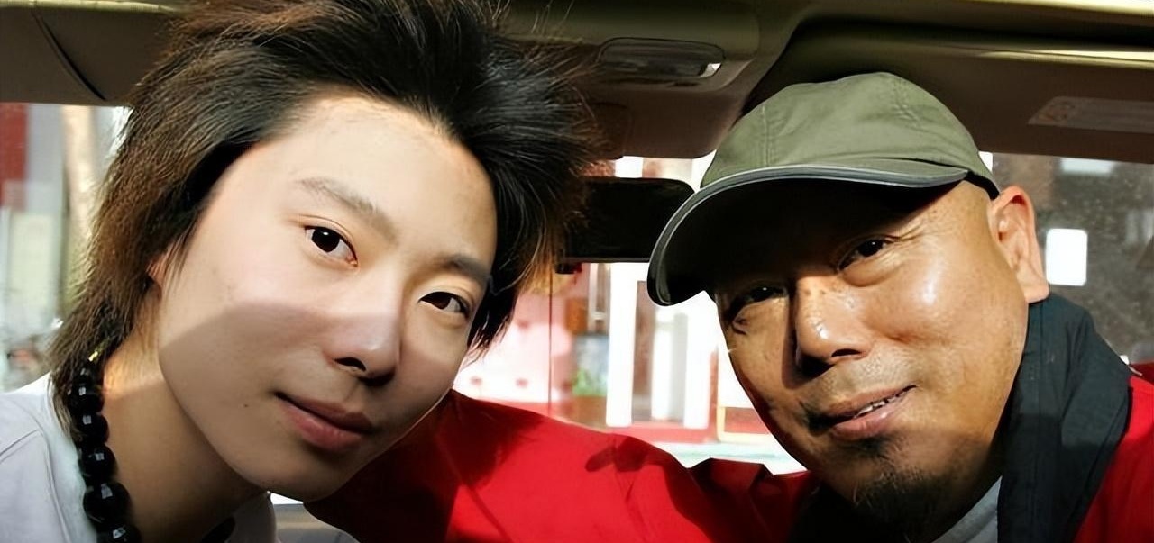 曾身价过亿，二婚娶小18岁京剧名家，71岁孤身一人，儿子他成骄傲