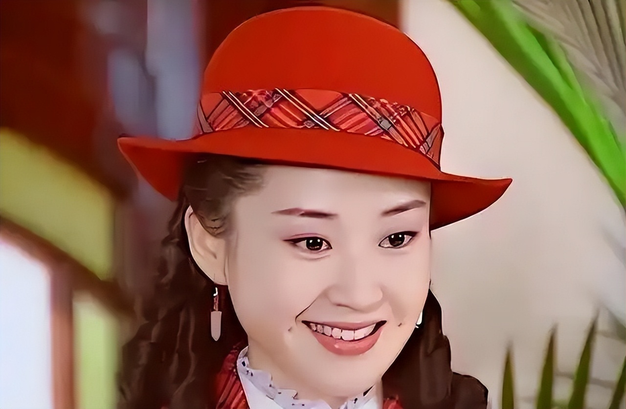 许晴19岁，梅婷19岁，刘雪华19岁，王茜华19岁，谁的美更胜一筹？