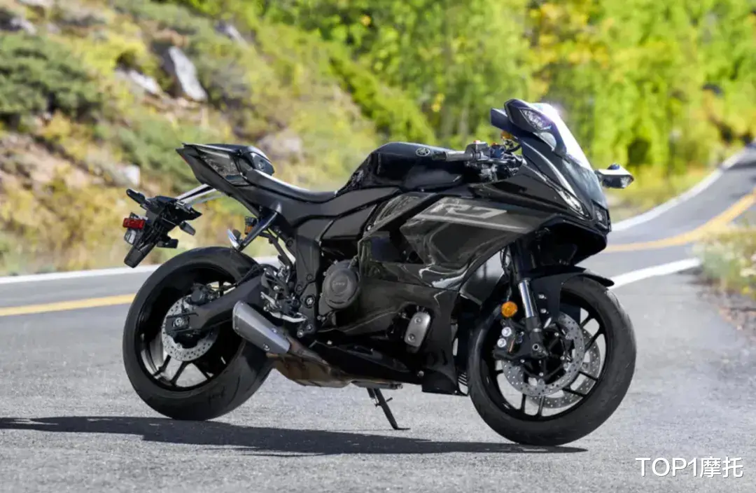 电控全面提升，雅马哈YZF-R7发布新款，底盘升级、前减震可调