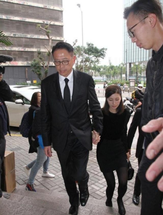 14岁已是“人间尤物”，被富豪看中花1亿娶回家，现55岁风韵犹存