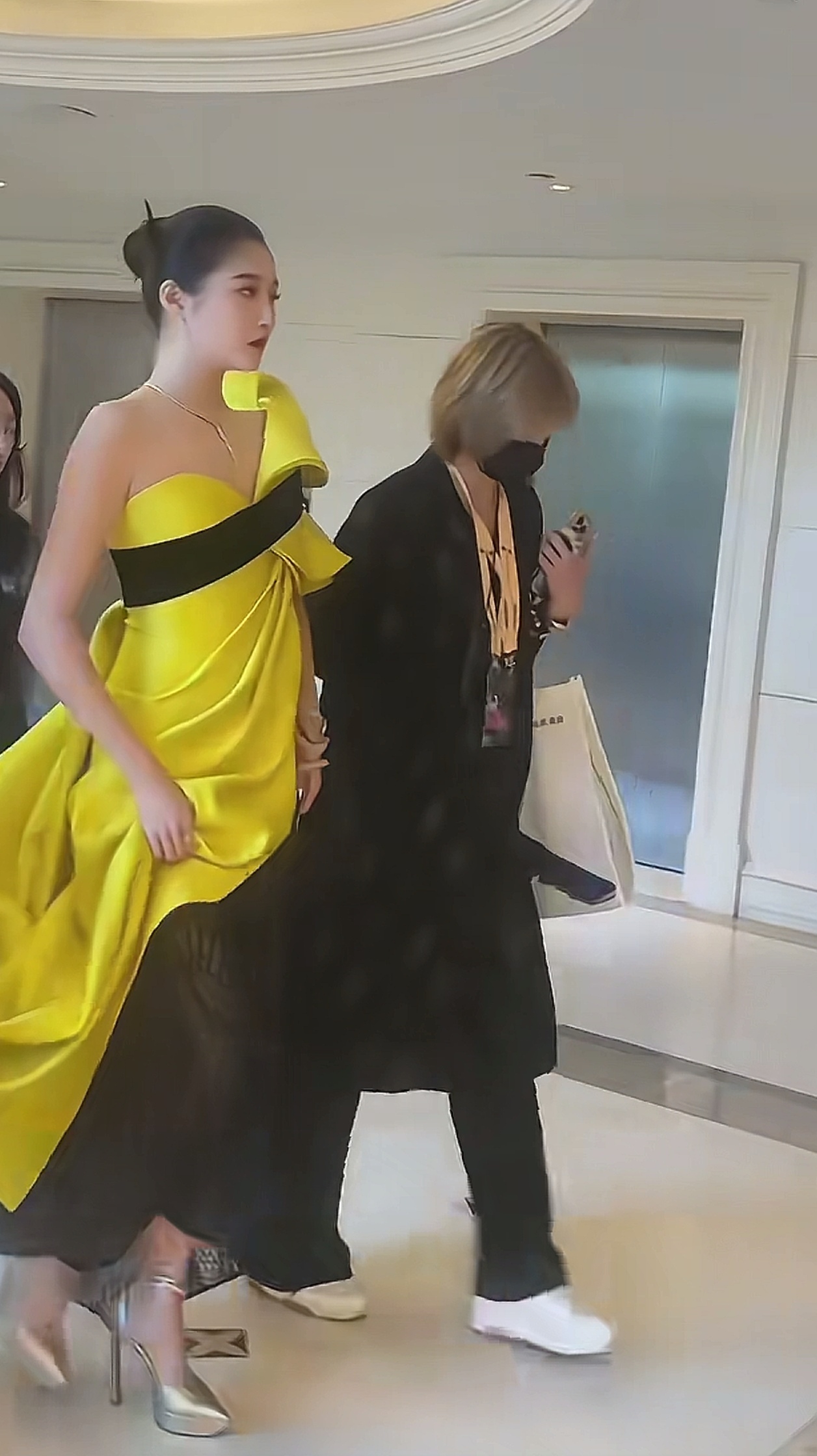 关晓彤造型从来没赢过任何人,真的没考虑过换掉造型师么?