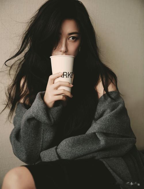 朱珠居家自拍照流出，这个女人不简单