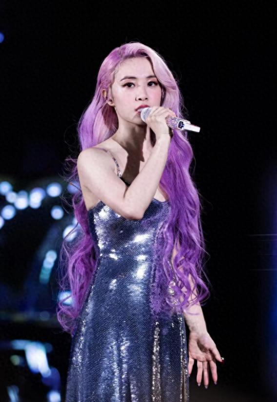 立场模糊、央视除名，这一次，谁也救不了“崇洋媚外”的蔡依林！