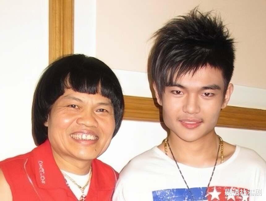 突发!香港知名男星被曝患癌命不久矣,妻子透露仅剩几个月寿命