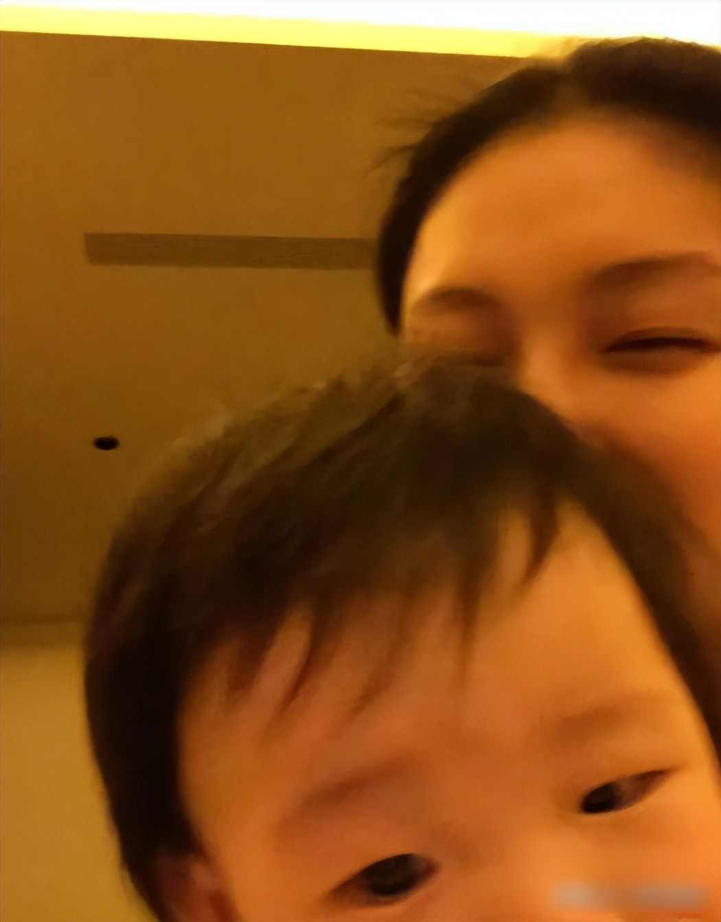 S妈突然曝光女儿照，后妈VS亲妈，孩子到底认谁当妈？