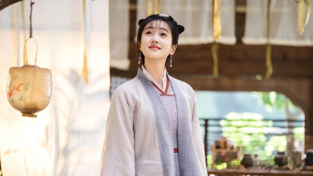 赵丽颖也没想到，当初自己身边的小丫鬟，瘦了50斤后终于火了