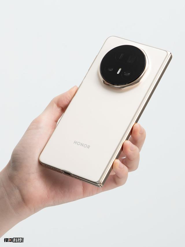 荣耀Magic V5系统评测：AI技术集大成之作，比想象更强大