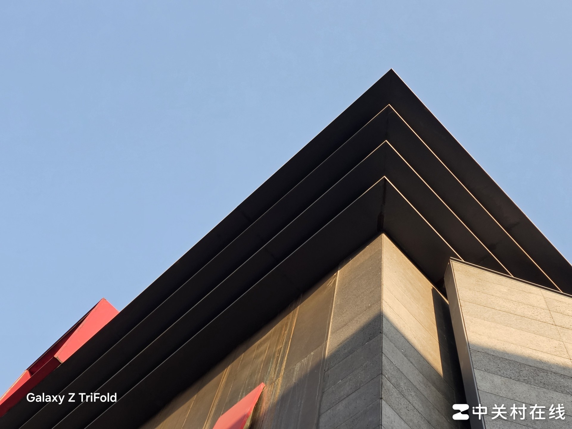 三星 Galaxy Z TriFold 評測：三折疊的新路線，生產力的再飛躍