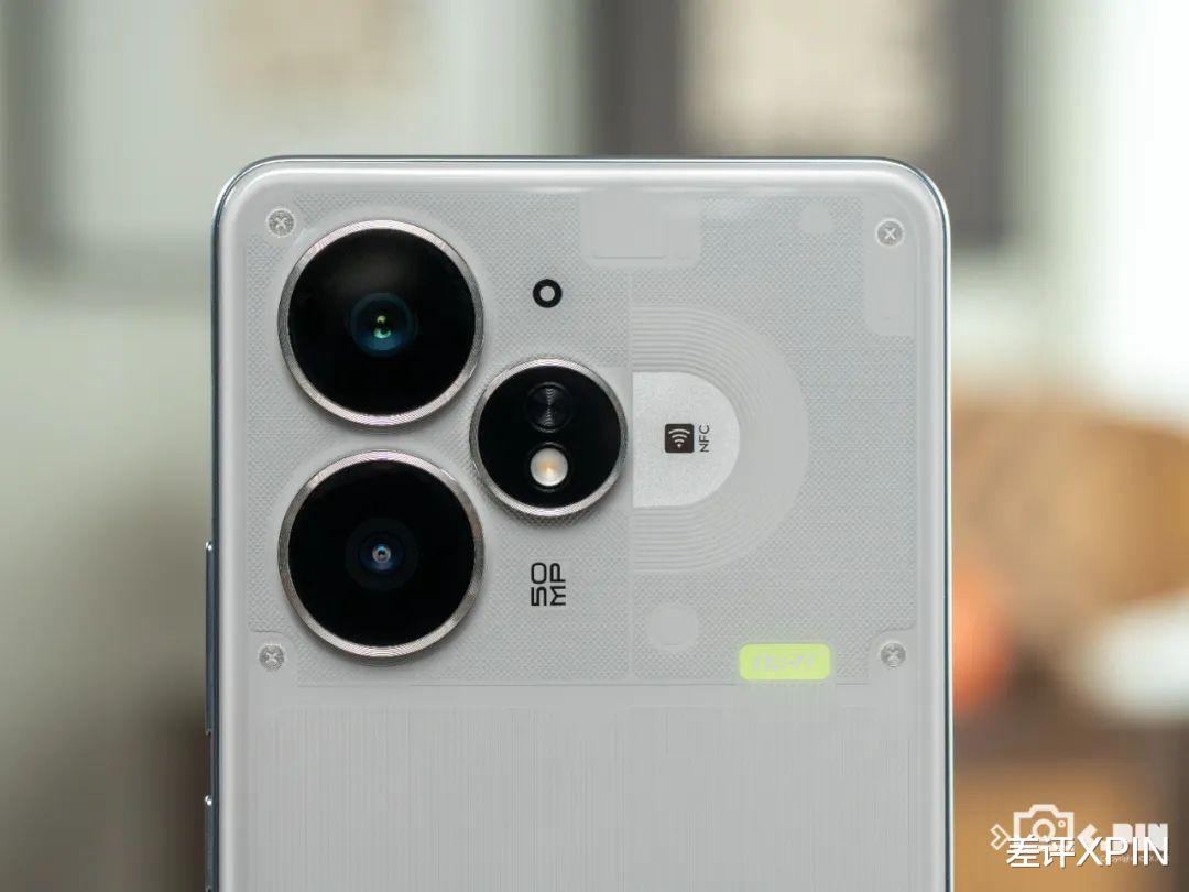 2000元的手机都打成这样了，真我 Neo7 Turbo 靠啥混出头？