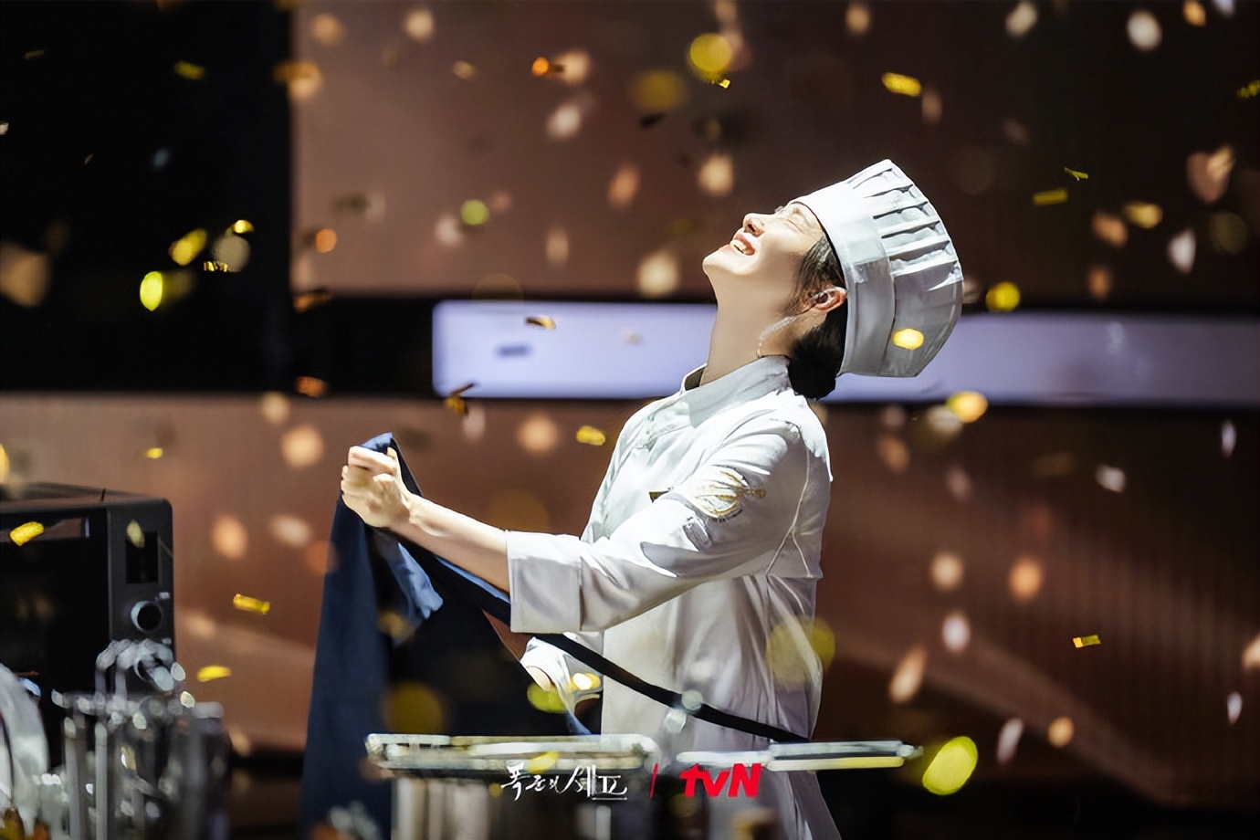 林允儿厨师造型超美