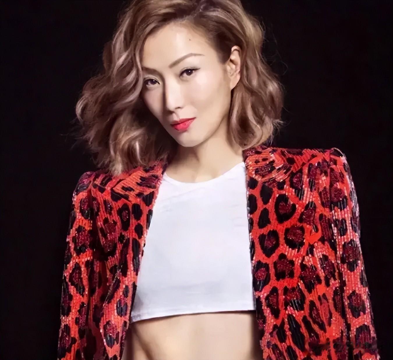 香港天后郑秀文被质疑火灾不捐钱？她发长文回应：已捐100万！