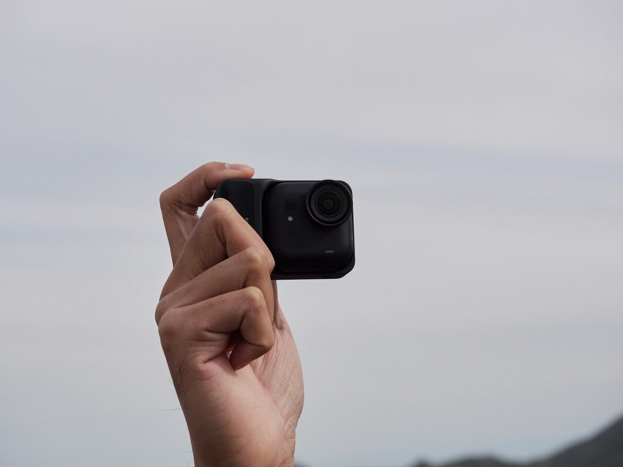 Insta360 GO Ultra評測：定位清晰的口袋相機，拒絕陽光機？