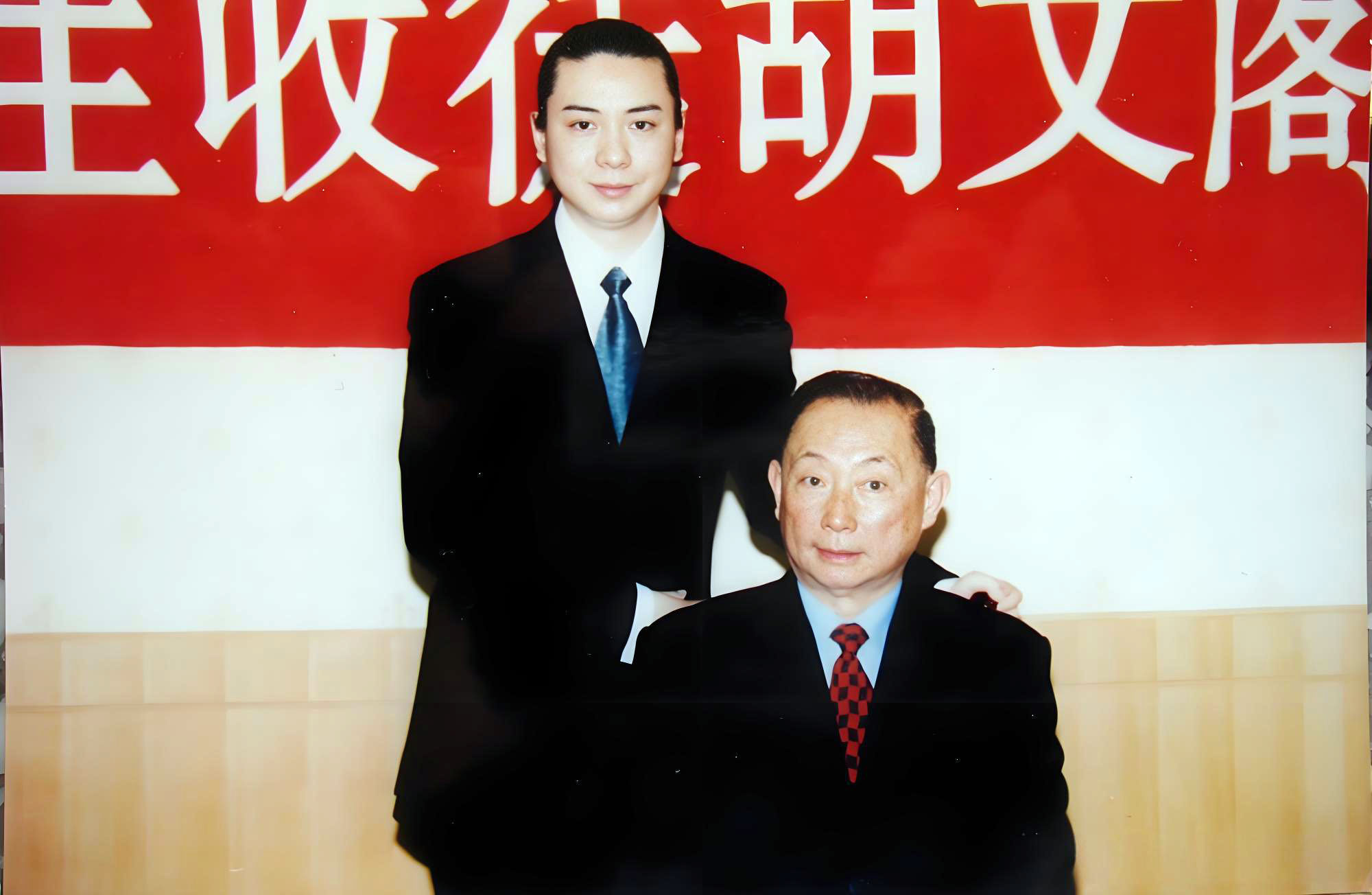 京剧名家胡文阁:父母早已离世,58岁未婚,3个姐姐操心他的婚事