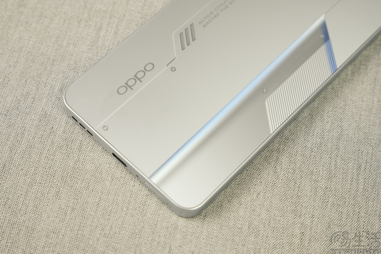 OPPO K13 Turbo Pro評測：內置風扇，重塑歐加系“游戲機”形象
