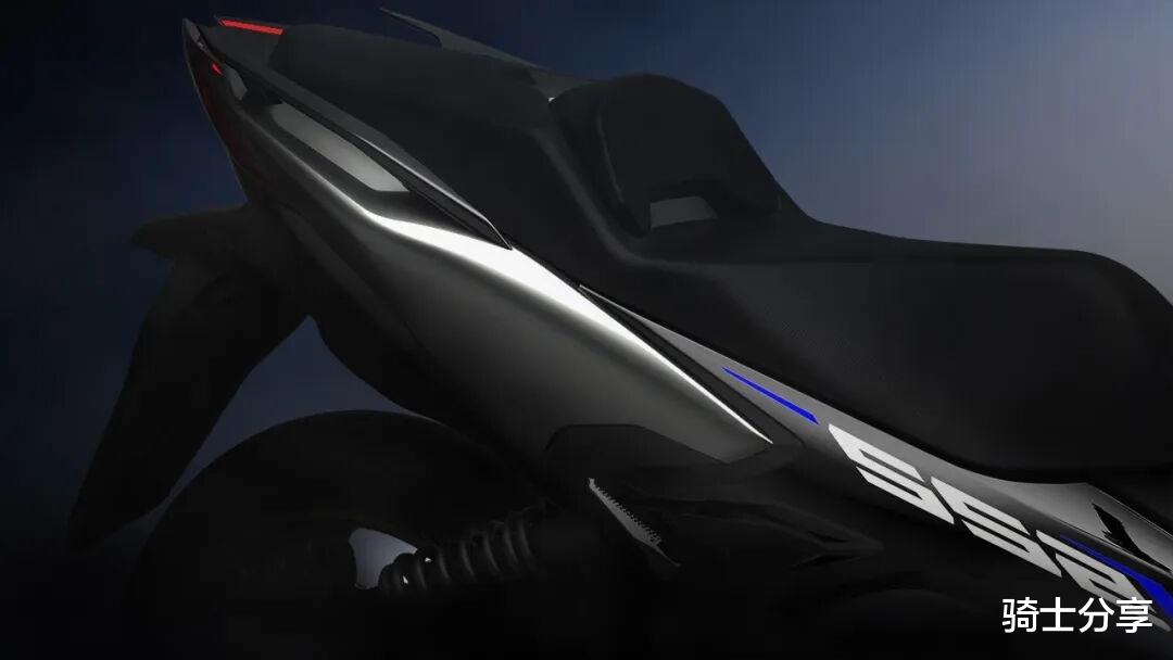 升仕来踢馆,552双缸踏板车将亮相米兰车展,会卖多少钱呢?