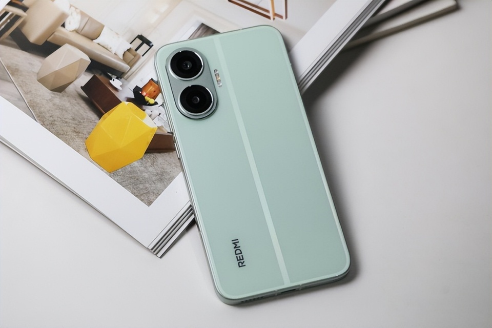 小米“乱套了”,240万跑分+7550mAh+IP69防水,卖得好也继续降