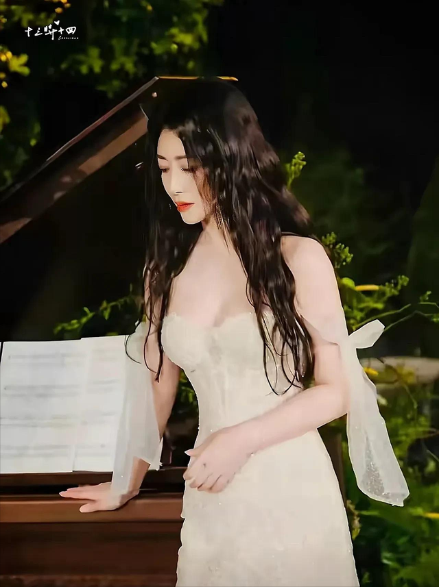 陈紫函完美诠释什么叫“岁月无痕”,近50岁这状态无敌了。