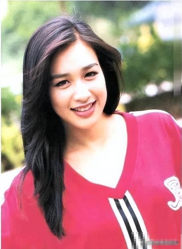 张伦硕12字锐评张维伊,本性暴露让全网刮目相看,钟丽缇没看走眼