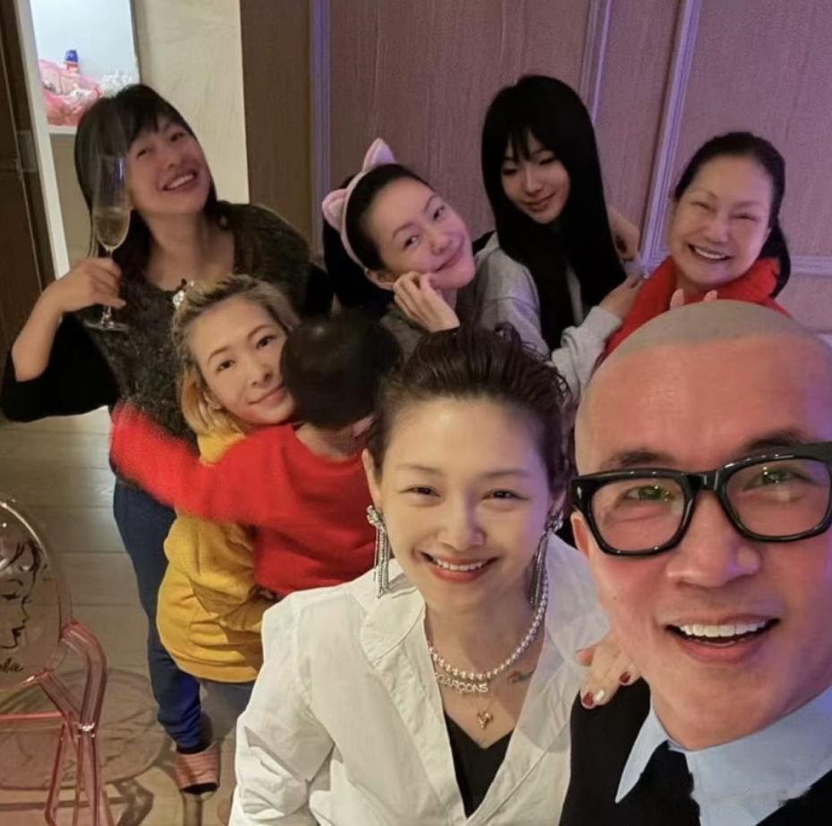 大S去世一周年，母亲黄春梅辟谣：不与具俊晔争遗产，他是我儿子