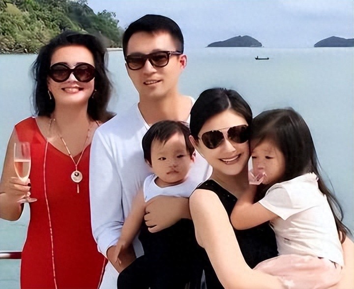 张兰败诉不到6天，汪小菲又乱说话，对大S称呼引不满：戏瘾又犯了