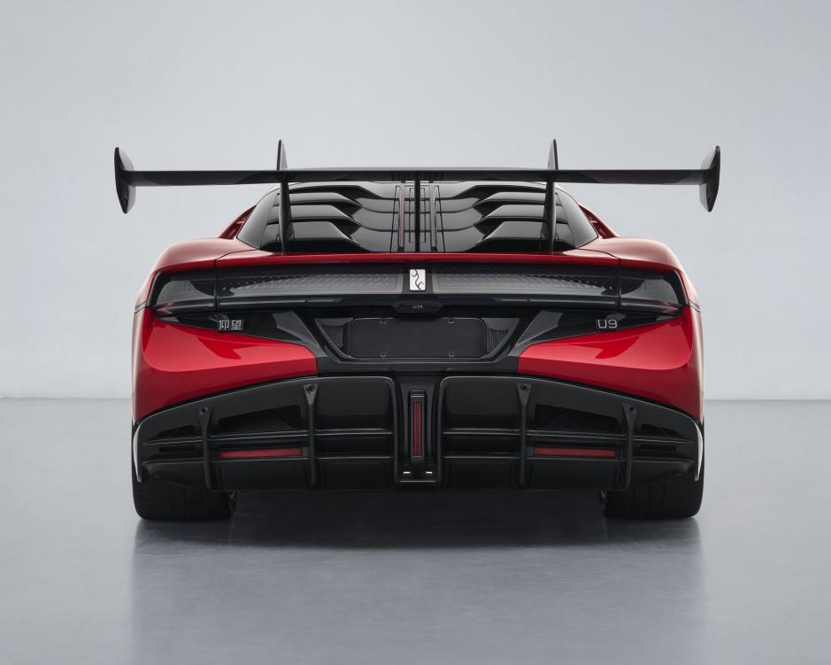 3019匹遭质疑!仰望U9赛道版能否用极速碾碎偏见?