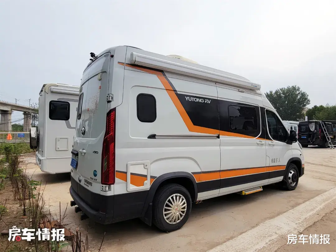 新到一台高性价比房车!19.8万还是大品牌,6座设计有独立厕所