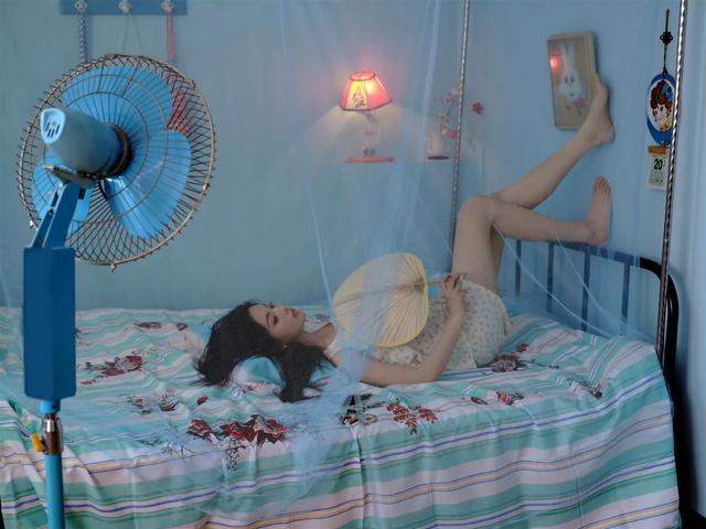 杨超越｜夏日闺房吃瓜，香香软软的