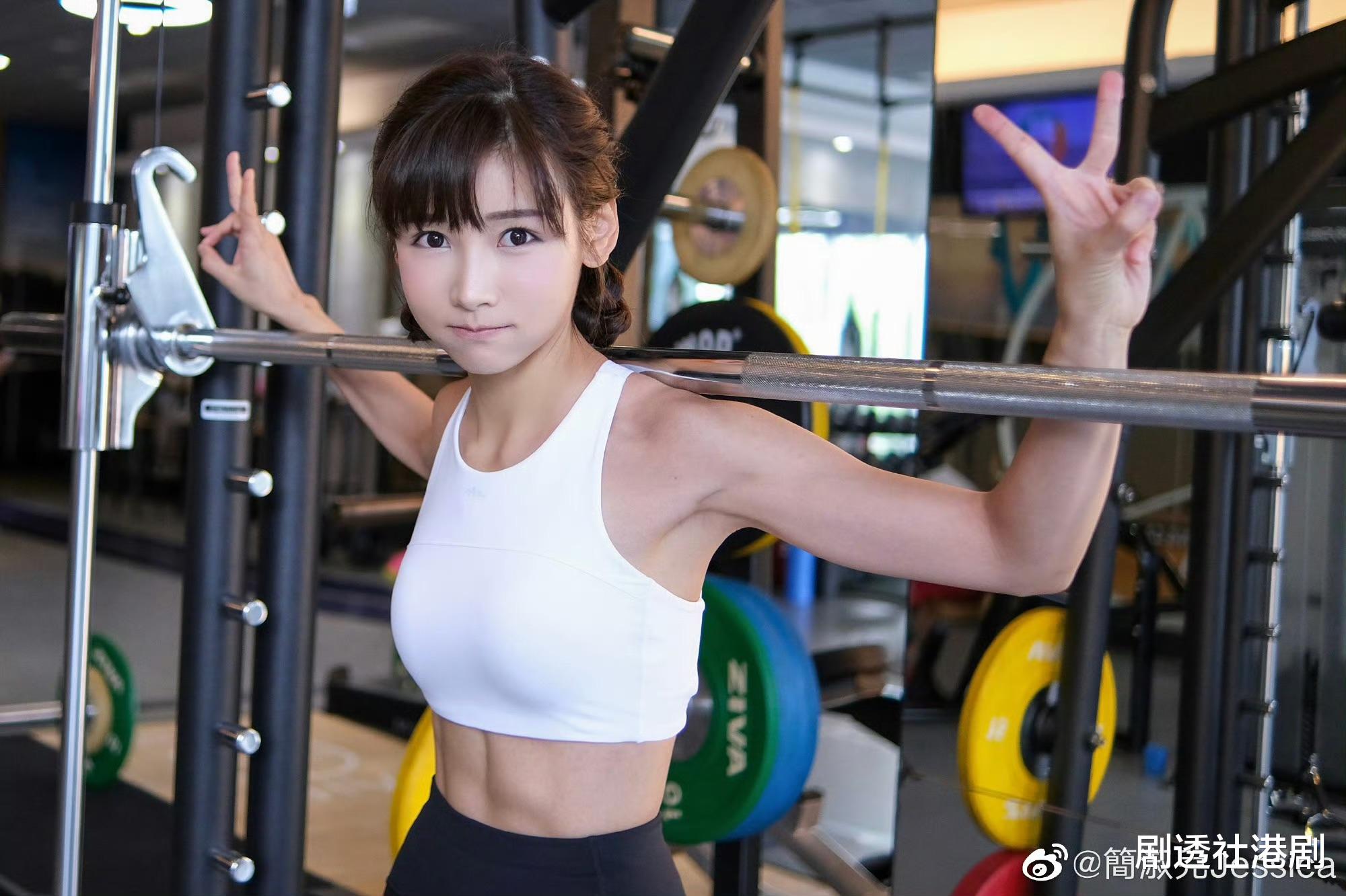 TVB离巢女星近况曝光！嫁人后依旧少女感满满，与老公生育有分歧