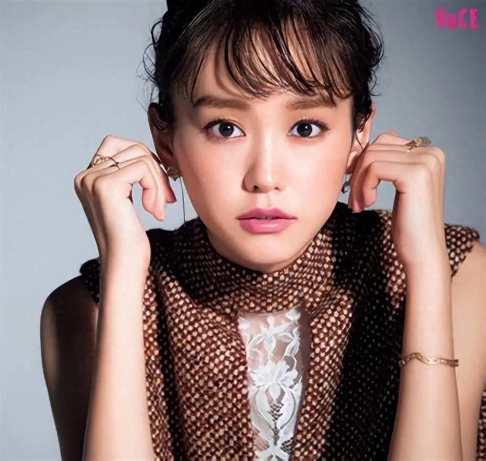 她被称为东京第一美女”真的是甜妹天花板,和帅哥结婚后再不拍戏