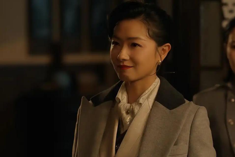 因长的太漂亮,七次拒绝导演“要求”被雪藏,43岁终凭实力走红