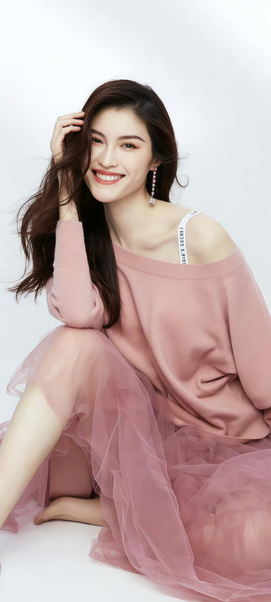 35岁何穗身材堪比少女！她的冻龄秘籍你知道吗