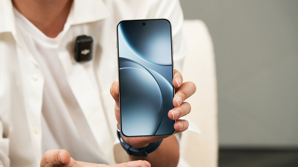 OPPO新一代旗舰机官宣：首发新屏幕，外观已公布