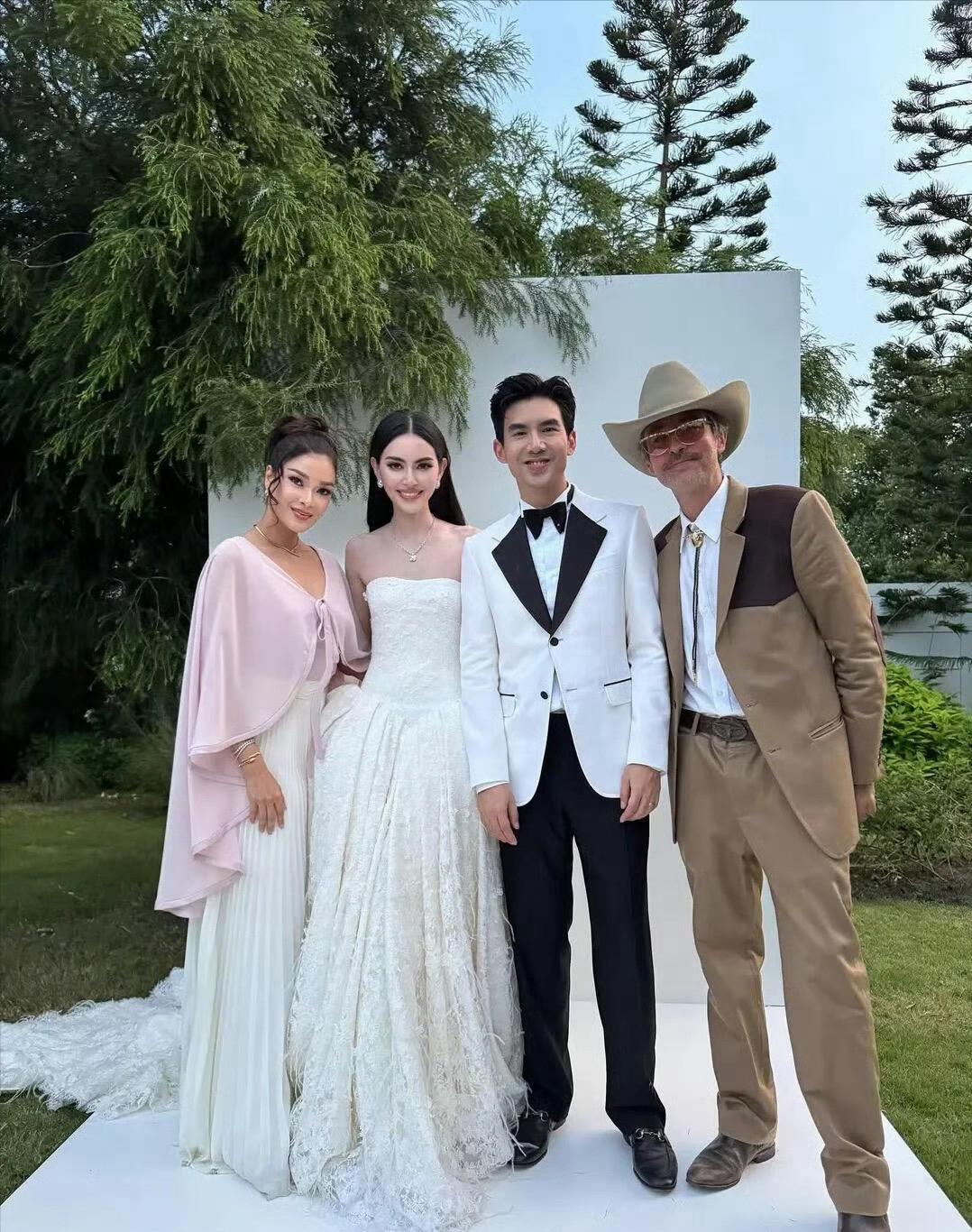 33岁女星将嫁大9岁男星！婚戒15克拉，买1600平地建房，写女方名