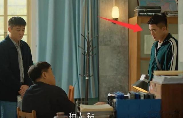 全程装傻、用力过猛,这些“戏混子”在场,何冰也难力挽狂澜