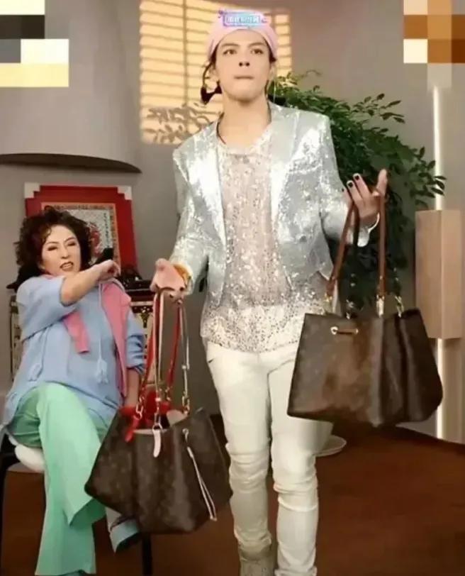 良心不会痛吗？割韭菜脸面都顾不上了，这5位明星“捞金“没眼看