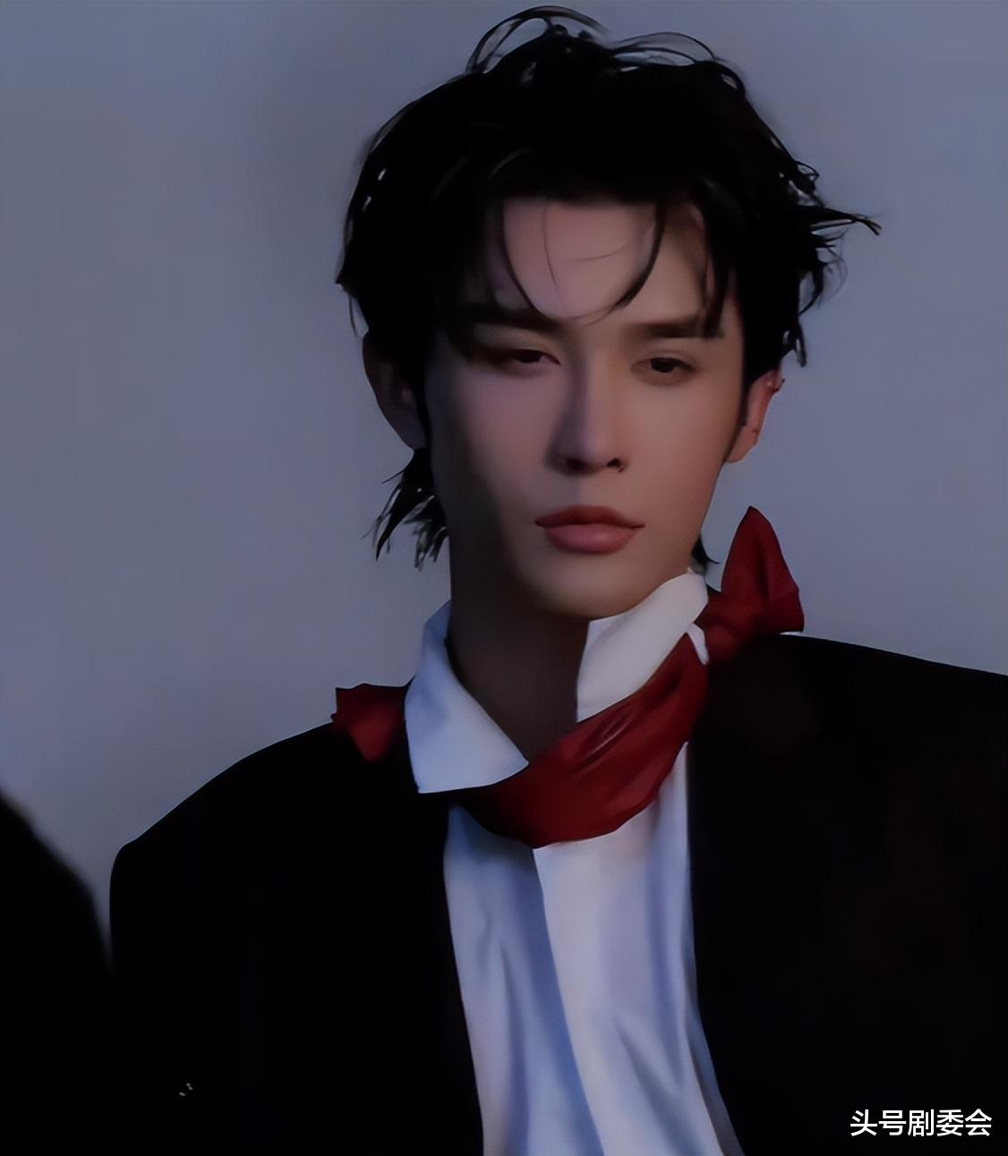 苏州这晚:被“短剧霸总”抢镜,戏里戏外几乎一样,不输内娱明星