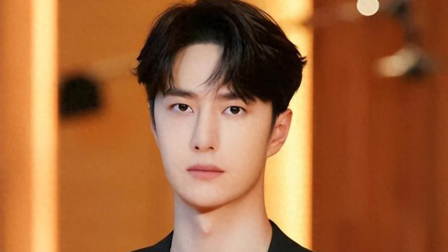 刚被曝所占乐华收入比，王一博就被传已离开乐华！