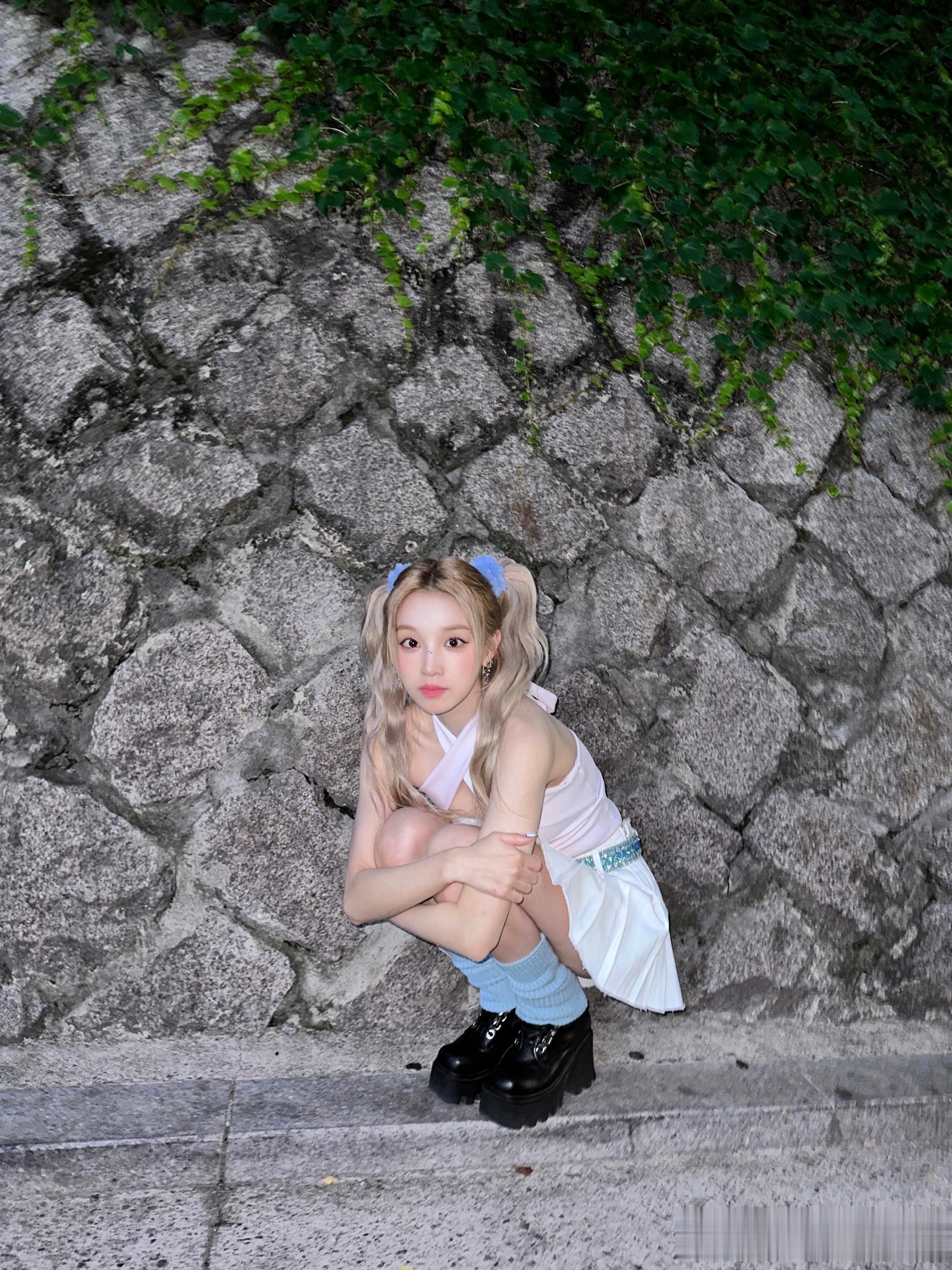 宋雨琦双马尾甜酷风,舞台下的元气精灵