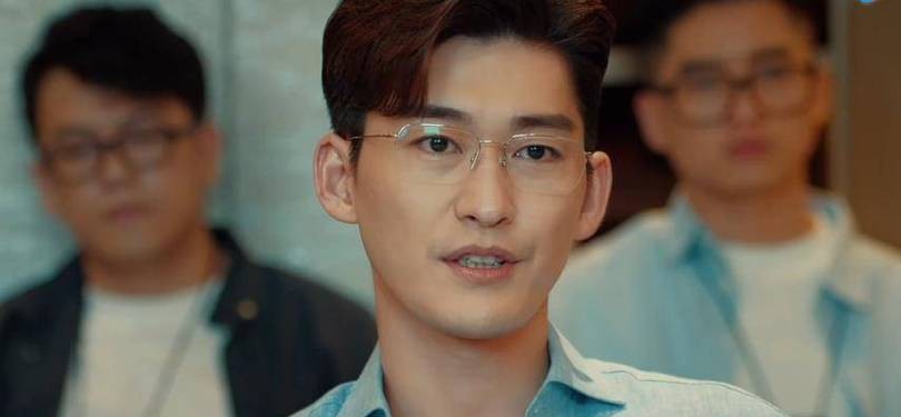 41岁张翰剪寸头被偶遇！网友惊呼：霸总终于不油了？