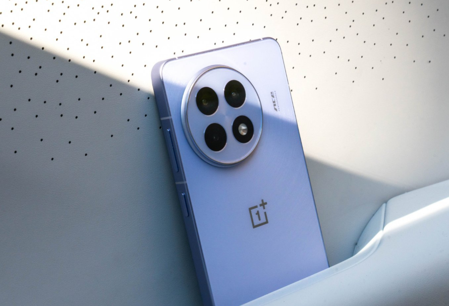 可以“閉眼買”的中端旗艦，驍龍8至尊版+6100mAh，低至2549元起