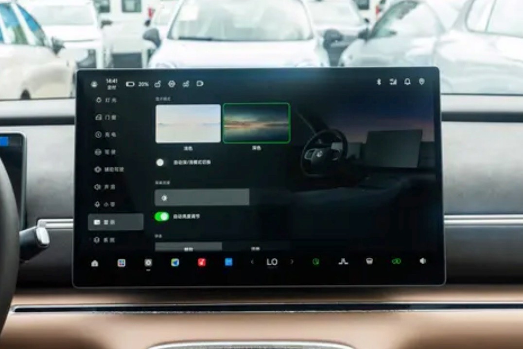 标配8295芯片加双叉臂，2026款零跑C11这波升级到底值不值？