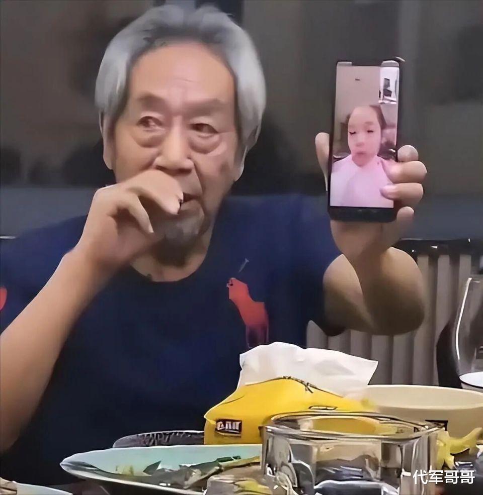 11年婚姻考验!饶芯语面对78岁丈夫王奎荣,如今过得幸福吗?