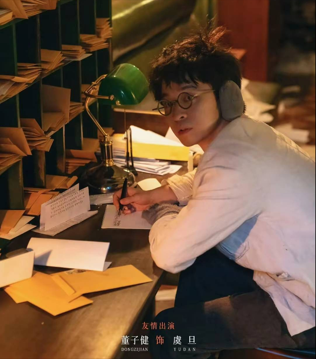 孙俪宠着、赵丽颖护着，长相平平却资源不断，只因他有个好妈妈