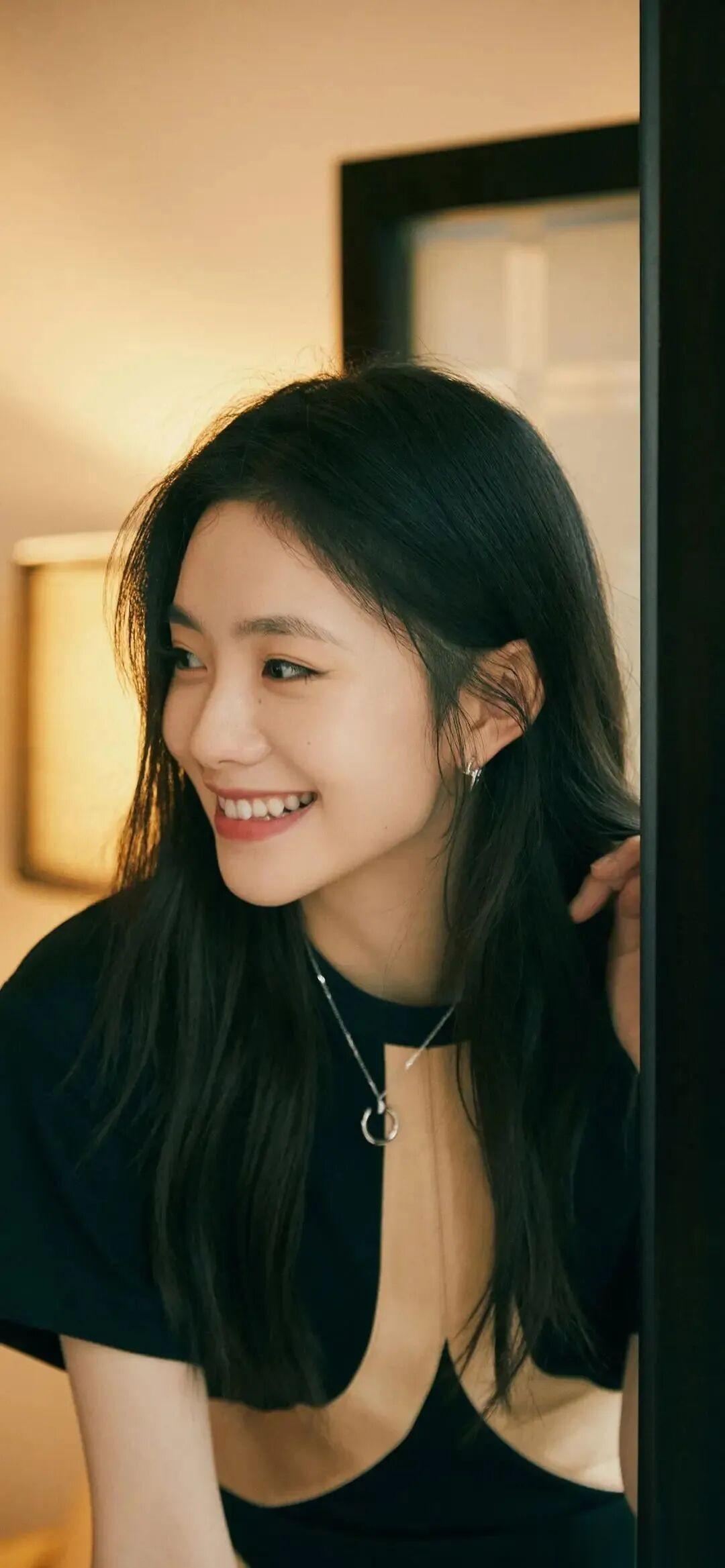 刘浩存甜美壁纸