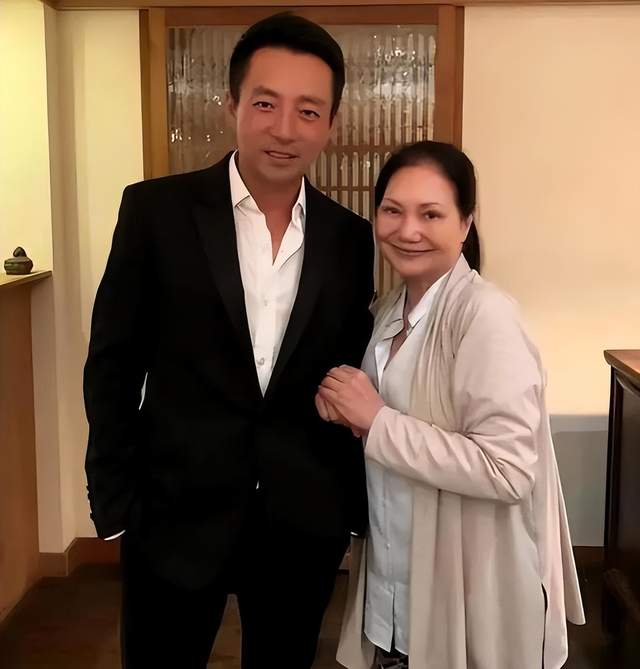 S妈喊前女婿和自己当面聊,汪小菲直接不搭理,马筱梅功不可没