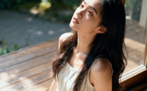 婚礼前夜女友冒雨陪前任，我当场悔婚让她沦为笑柄