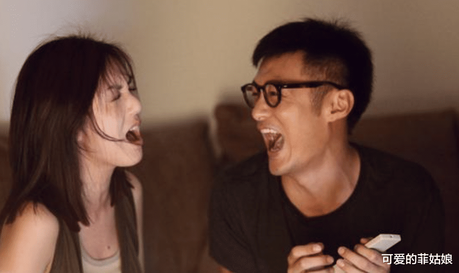 43岁余文乐低调复出，和粉丝在酒店偶遇后被吐槽，身上老人味好重