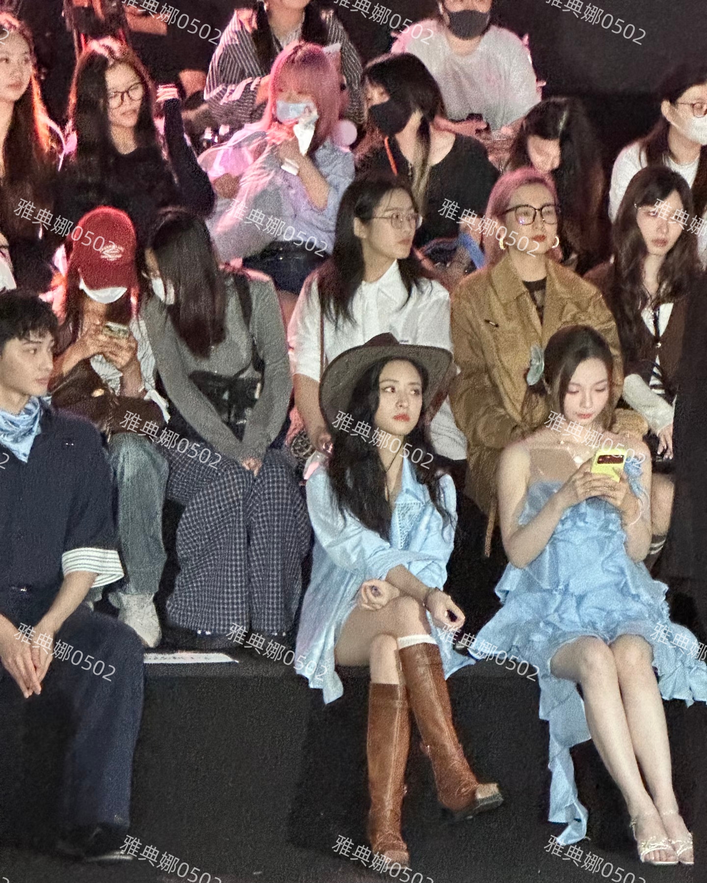 上海时装周见到沈月，她长了一张初恋脸又纯又美，小小一只很可爱