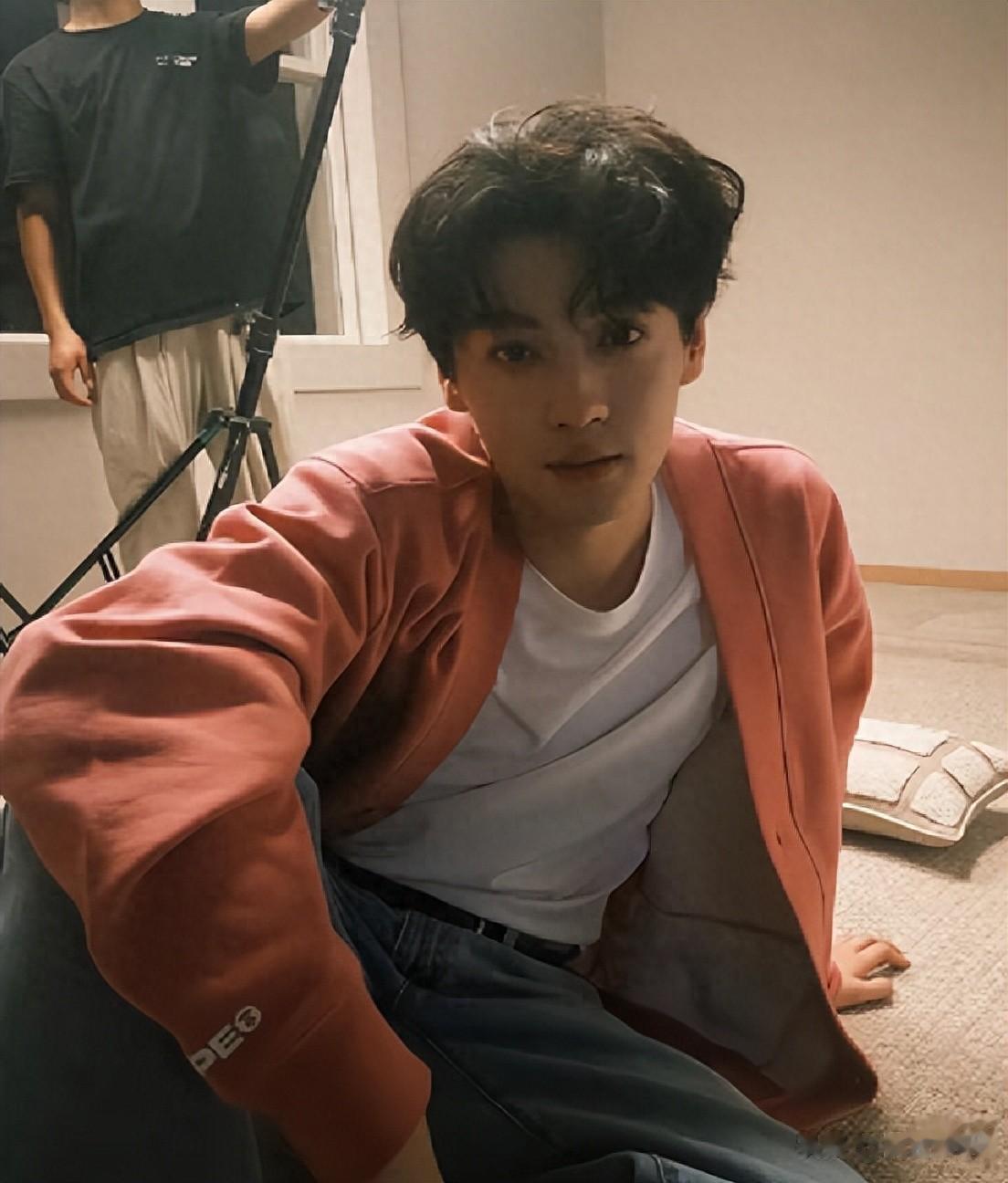 王鹤棣、田栩宁一场突发舆论风波