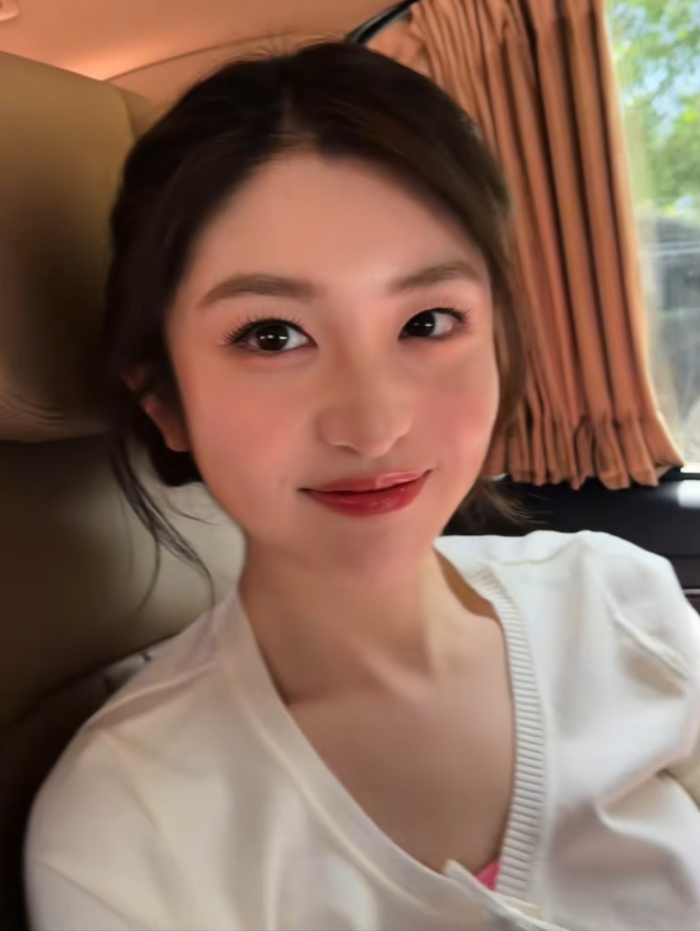 方医生被爆开保时捷，住800万别墅，蓝蓝不可能降低生活水平